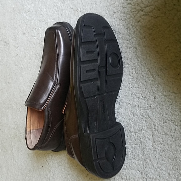 Shoes - Picture 4 of 5